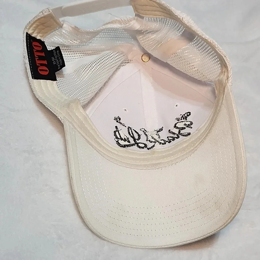 🧢 Men's The Black Lab Winner SD White Mesh Trucker Hat – Vintage South Dakota - Picture 5 of 7